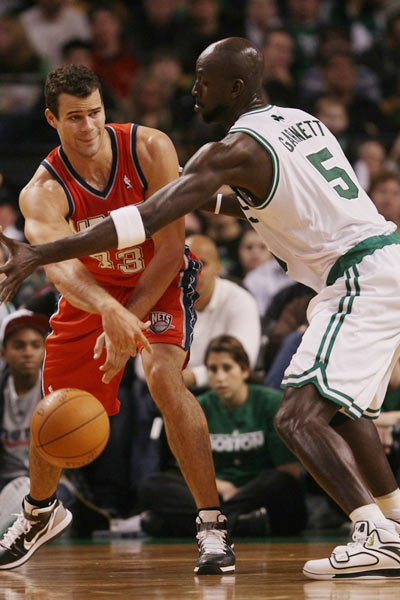 最后时刻胜出引发热议!,莱万多夫斯基在篮网比赛中险胜气势如虹延续 最后时刻胜出引发热议!,莱万多夫斯基在篮网比赛中险胜气势如虹延续