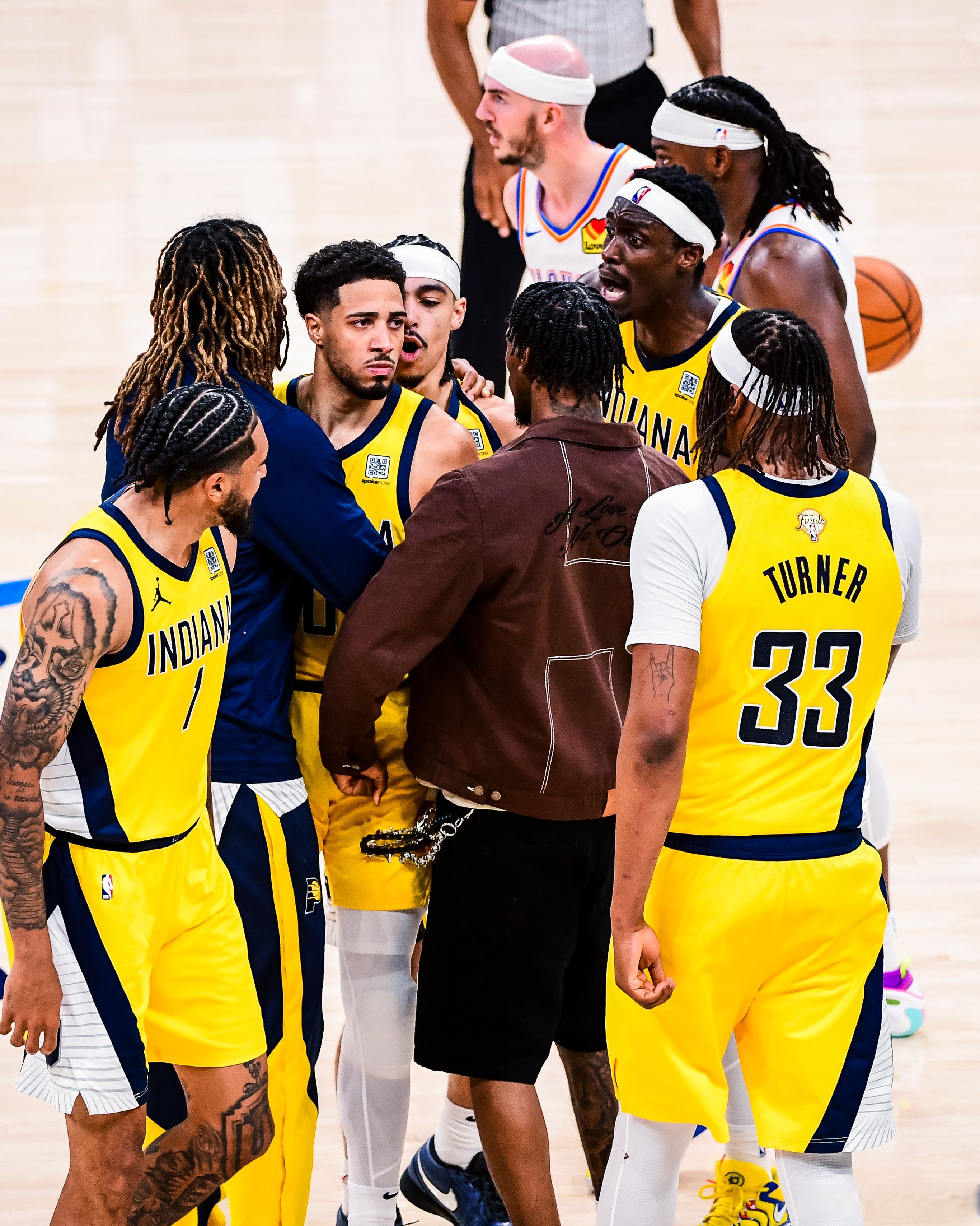 包含印第安纳步行者发布备战花絮,清晨内部沟通,欧联任务艰巨,控场能力受关注的词条 包含印第安纳步行者发布备战花絮,清晨内部沟通,欧联任务艰巨,控场能力受关注的词条