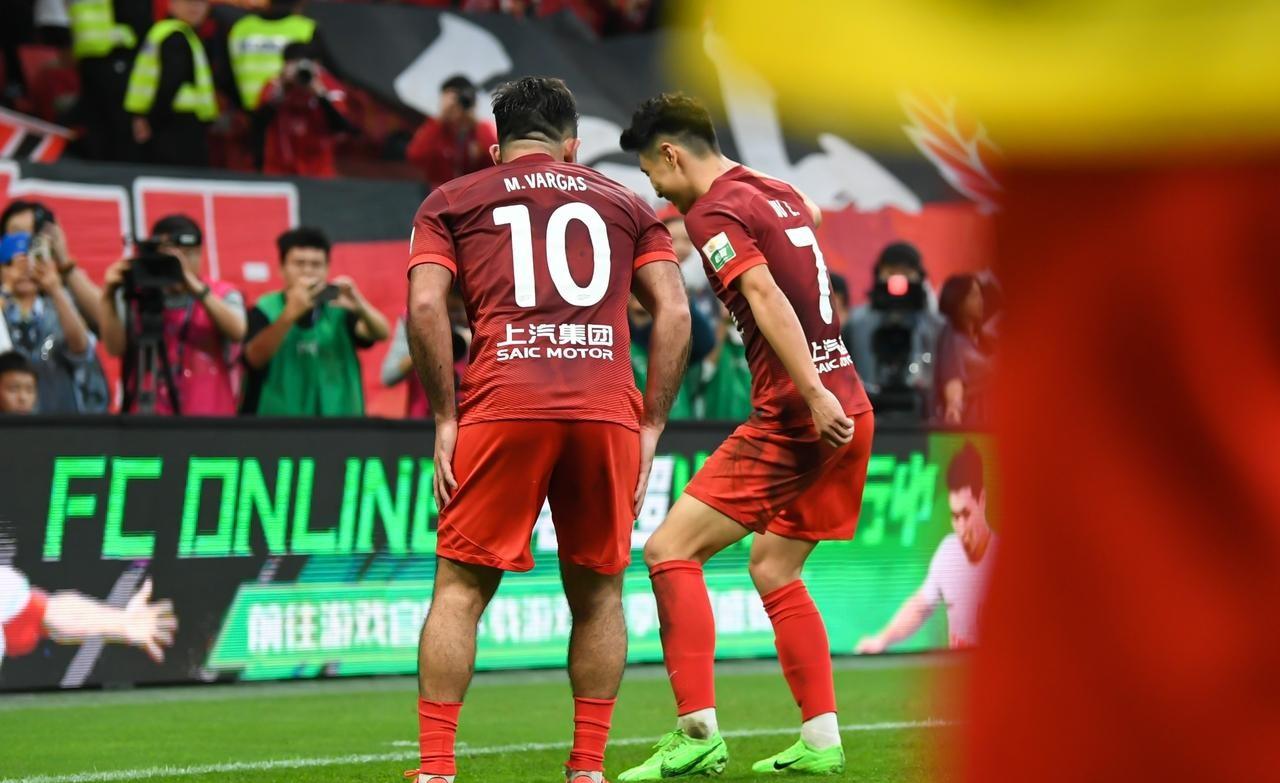 开云体育-关键时刻中超焦点战，拜仁慕尼黑主帅复盘，底气十足，轮换策略成焦点-开云体育